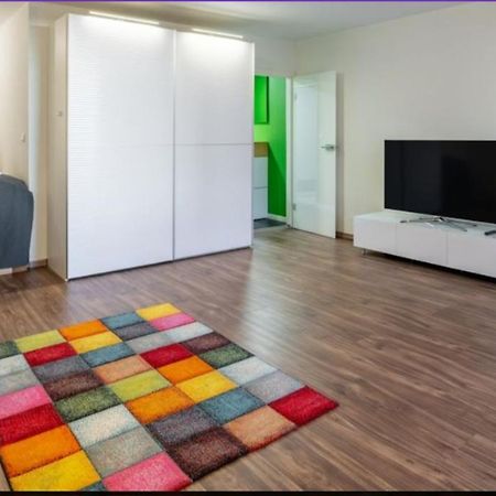 Apartment Am Eiskanal Augsburg Exterior foto